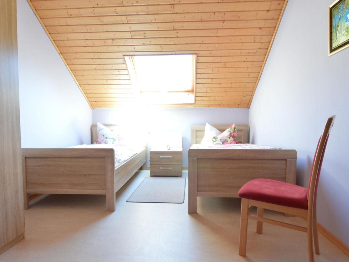 Sun Kissed Apartment In Lirstal With Garden Exterior foto