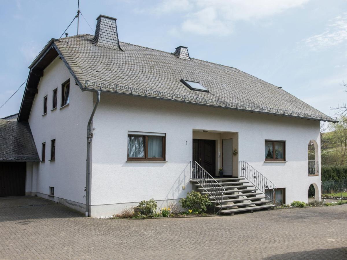 Sun Kissed Apartment In Lirstal With Garden Exterior foto